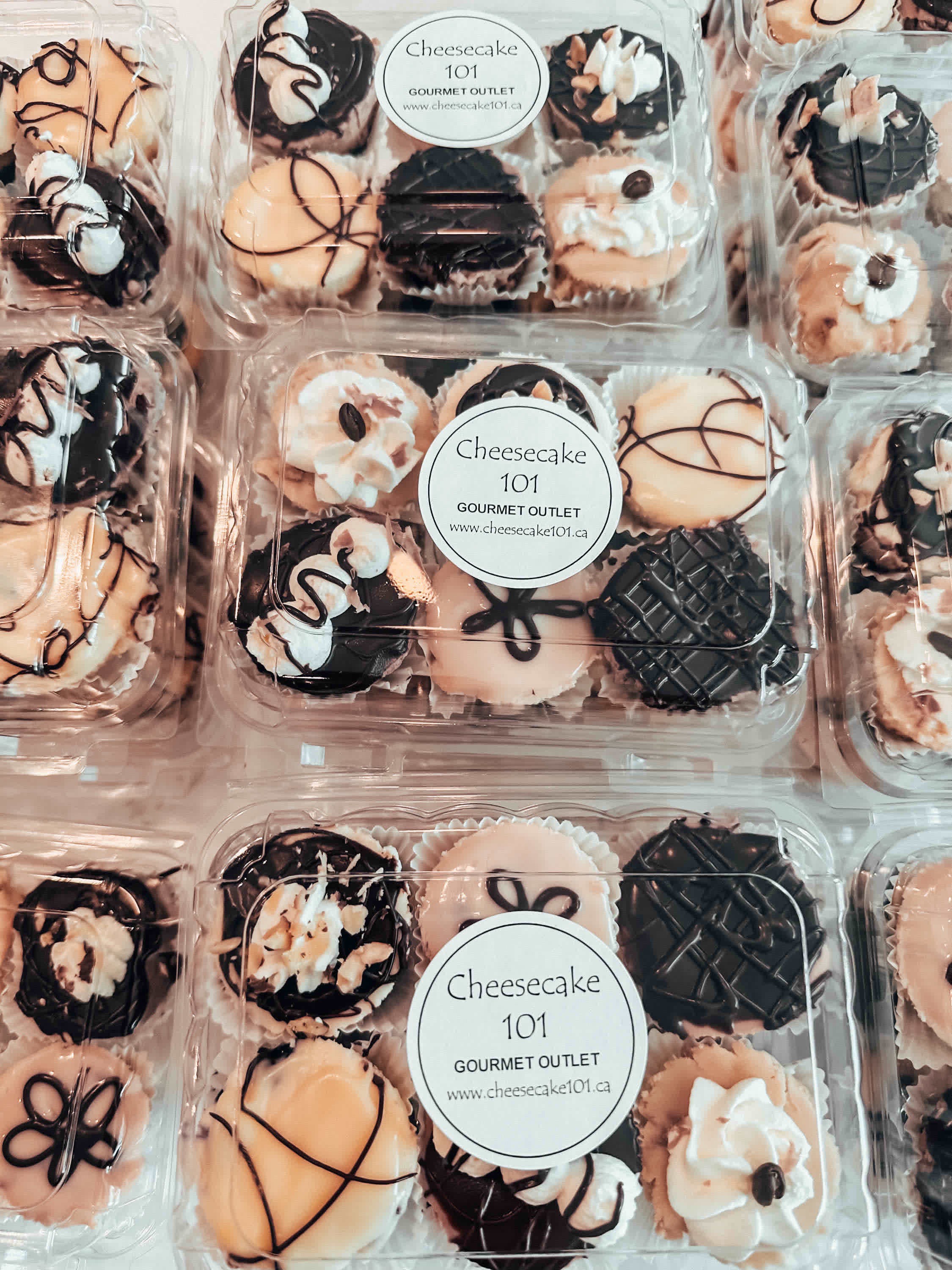 Cheesecake is packages with Cheesecake 101 Logo on theme.